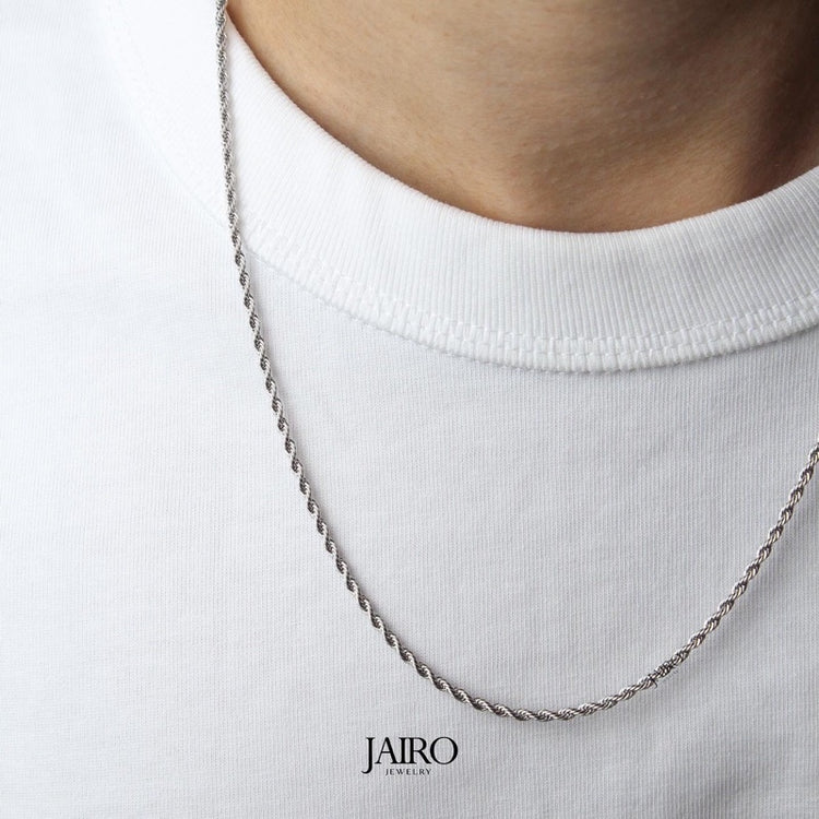 JAIRO Rope Chain Necklace in Silver