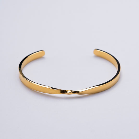 JAIRO Sandro Twisted Cuff Bangle in Gold
