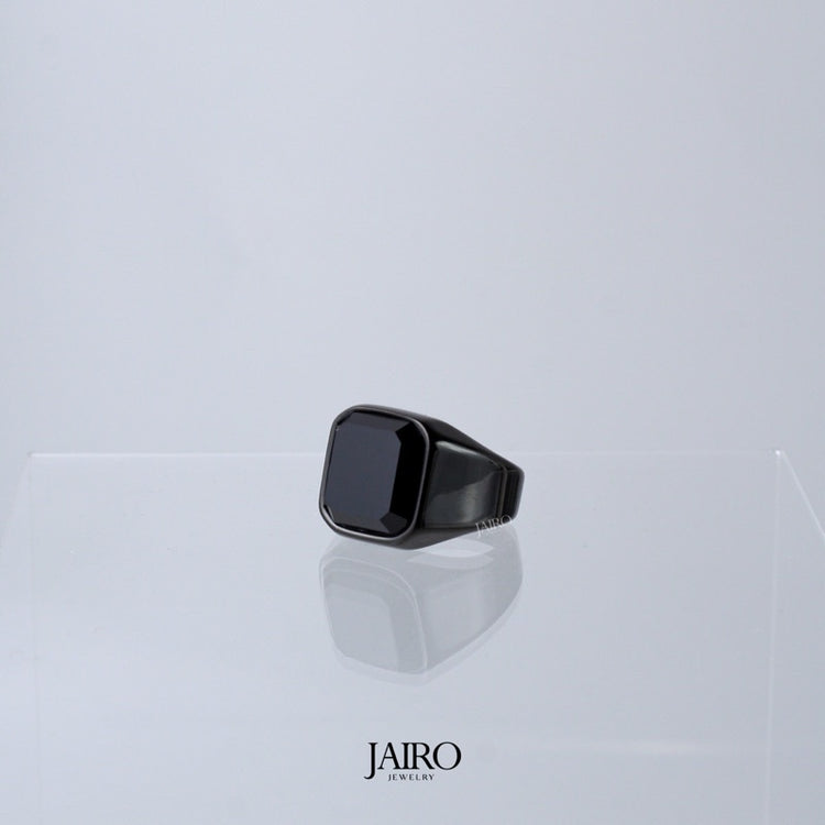 JAIRO Maxus Black Signet Ring in Jet Black