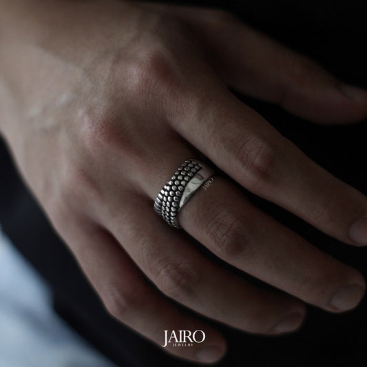 JAIRO Varum Octo Ring in Silver
