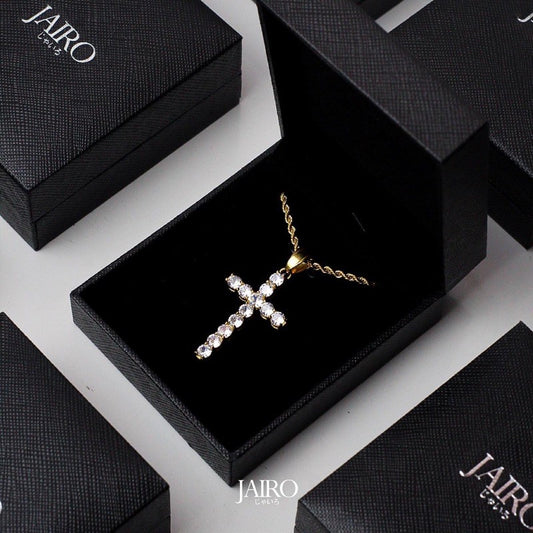 JAIRO Matheus Iced Out Crucifix Cross Necklace in Gold