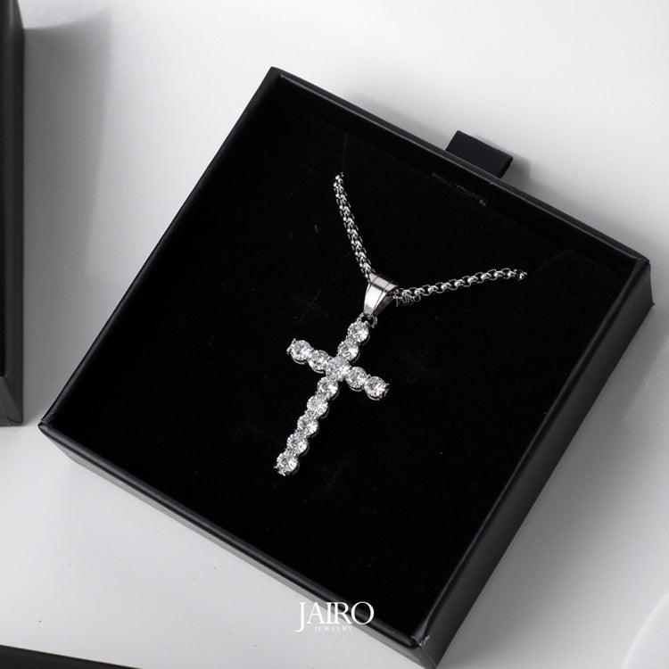 JAIRO Matheus Iced Out Crucifix Necklace in Silver