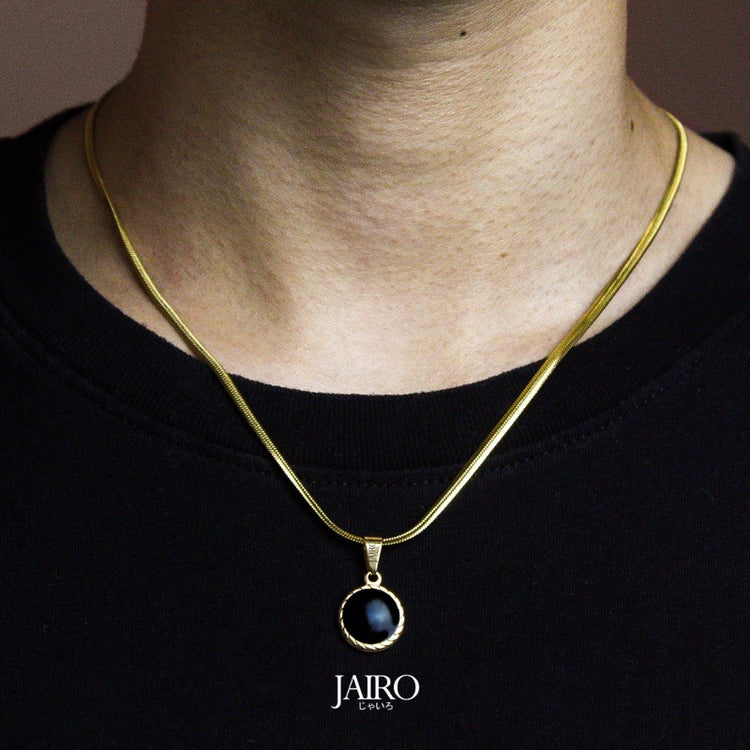 JAIRO Hermano Black Amulet Necklace in Gold