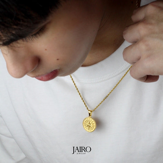 JAIRO Columbus Compass Necklace in Gold