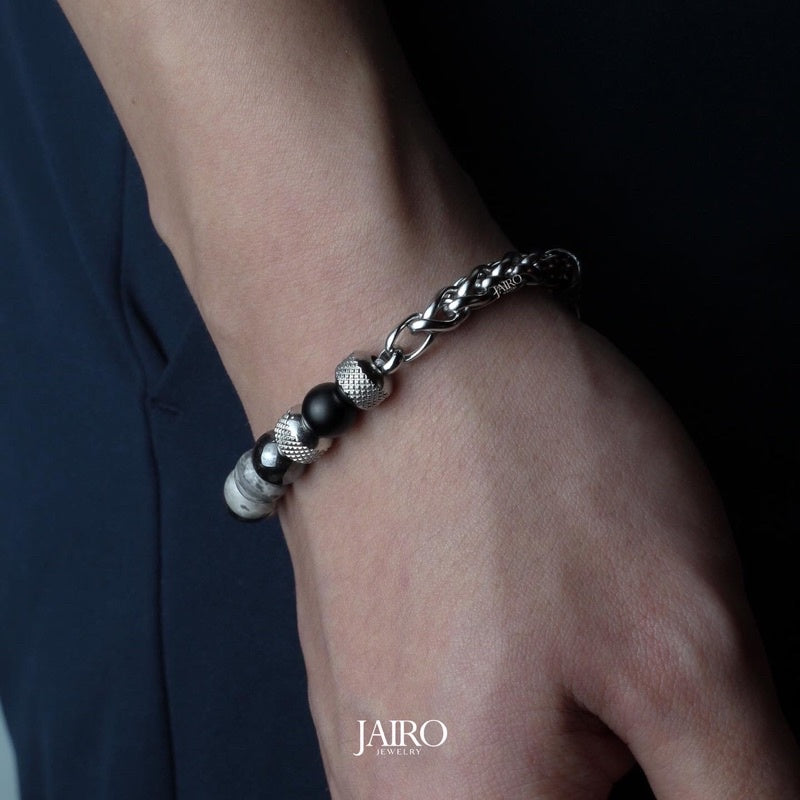 JAIRO Yuri Map Stone Bracelet in Silver