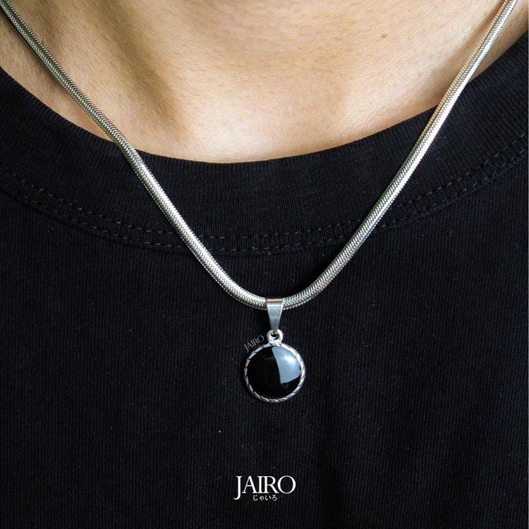 JAIRO Hermano Black Amulet Necklace in Silver