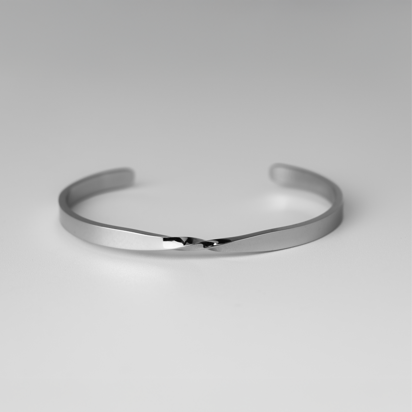 JAIRO Sandro Twisted Cuff Bangle in Silver