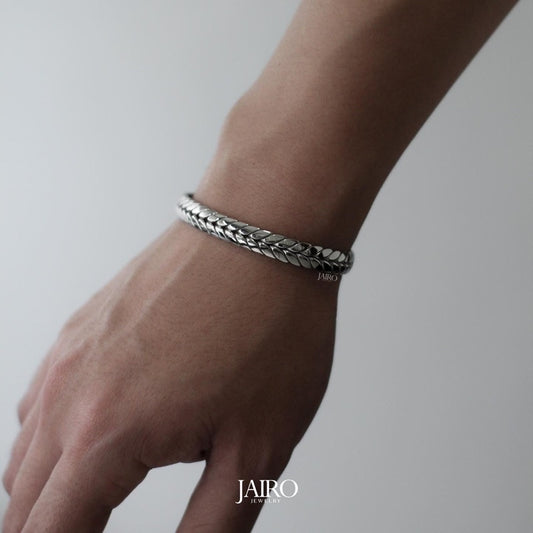 JAIRO Haru Braided Cuff Bangle in Silver