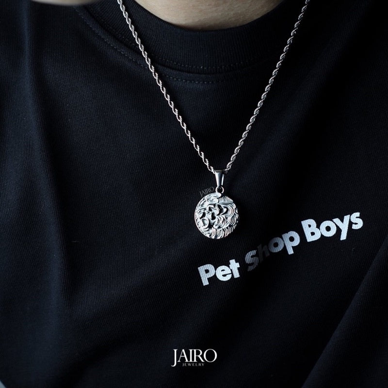 JAIRO Mufasa Lion Necklace in Silver