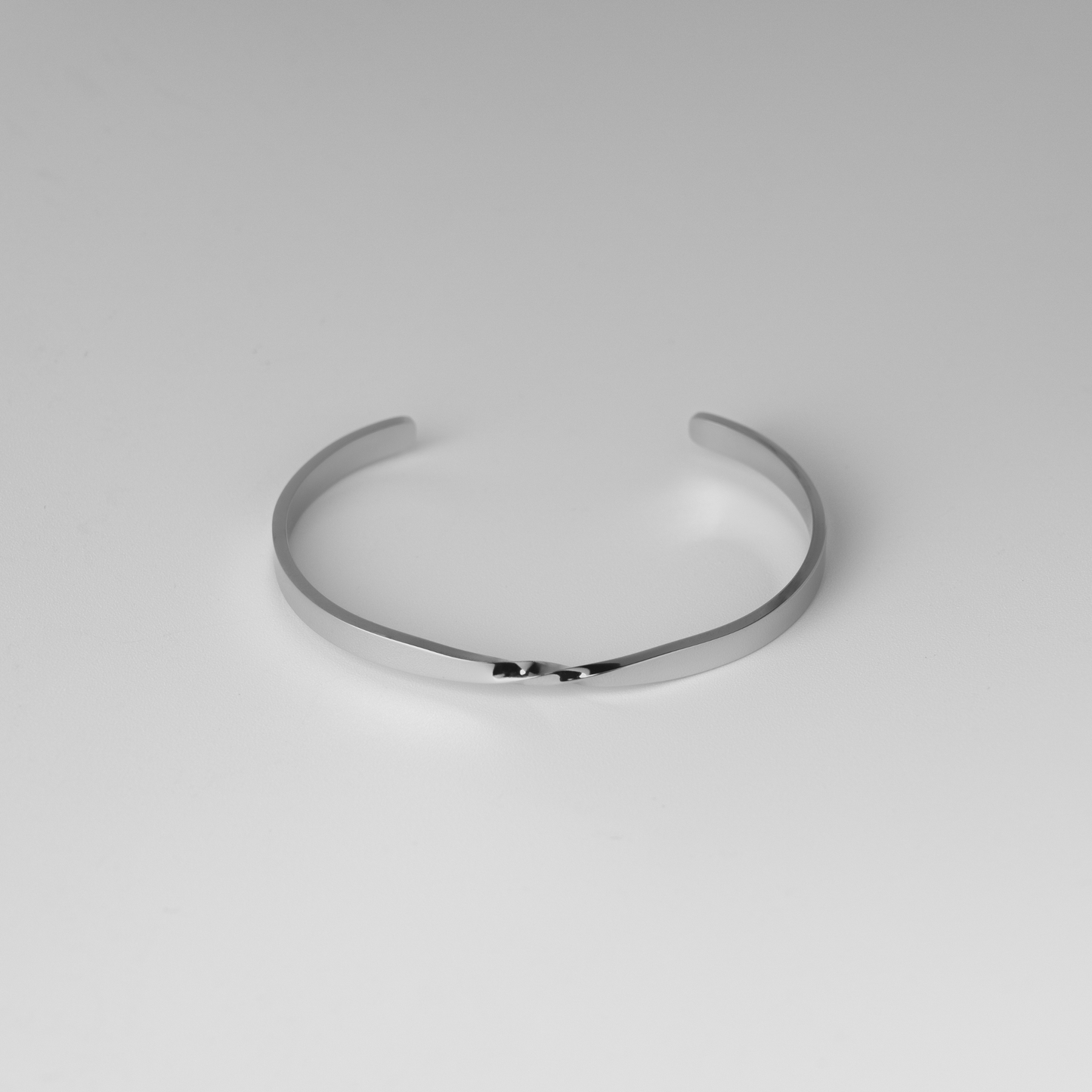 JAIRO Sandro Twisted Cuff Bangle in Silver