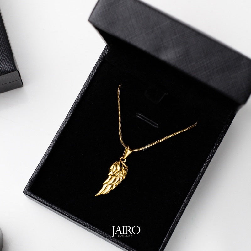 JAIRO Zion Wing Necklace in Gold