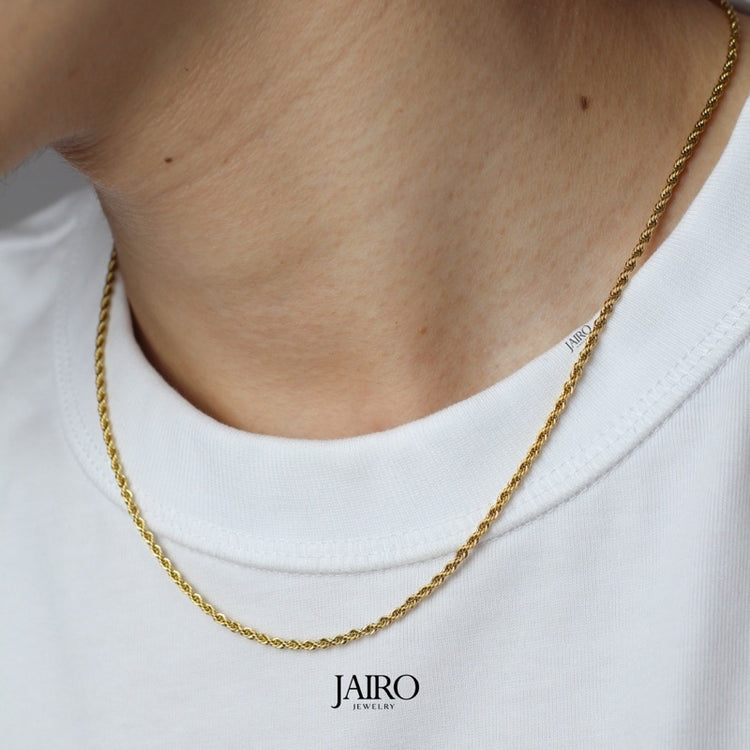 JAIRO Rope Chain Necklace in Gold