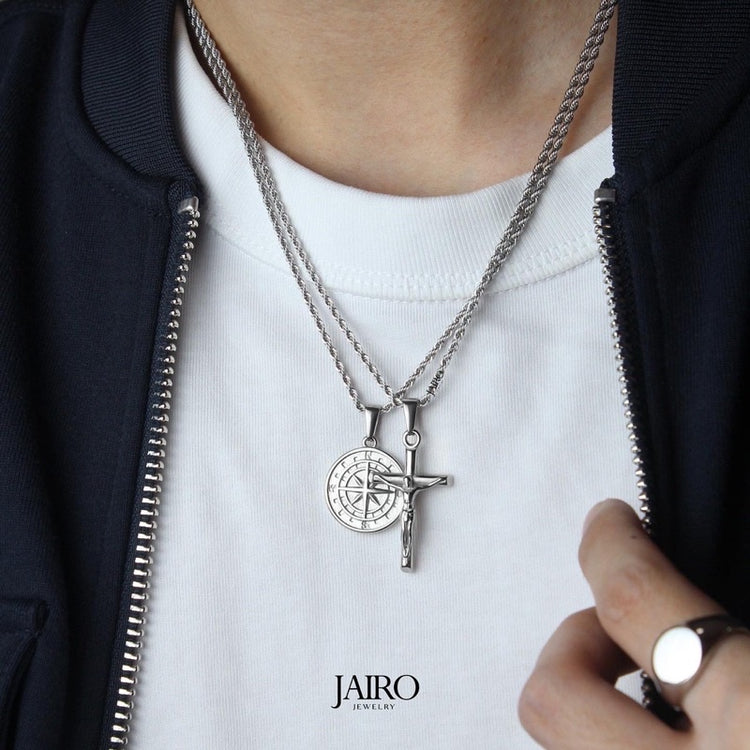 JAIRO Columbus Compass Necklace in Silver