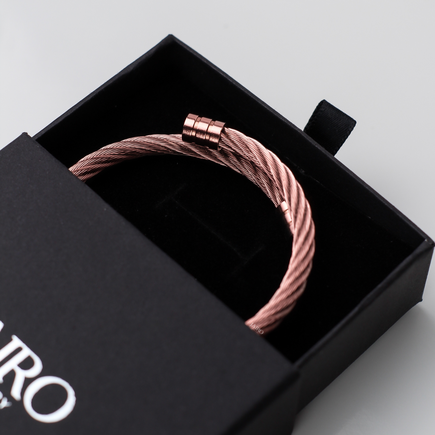 JAIRO Cortez Cable Cuff Bangle in Rose Gold