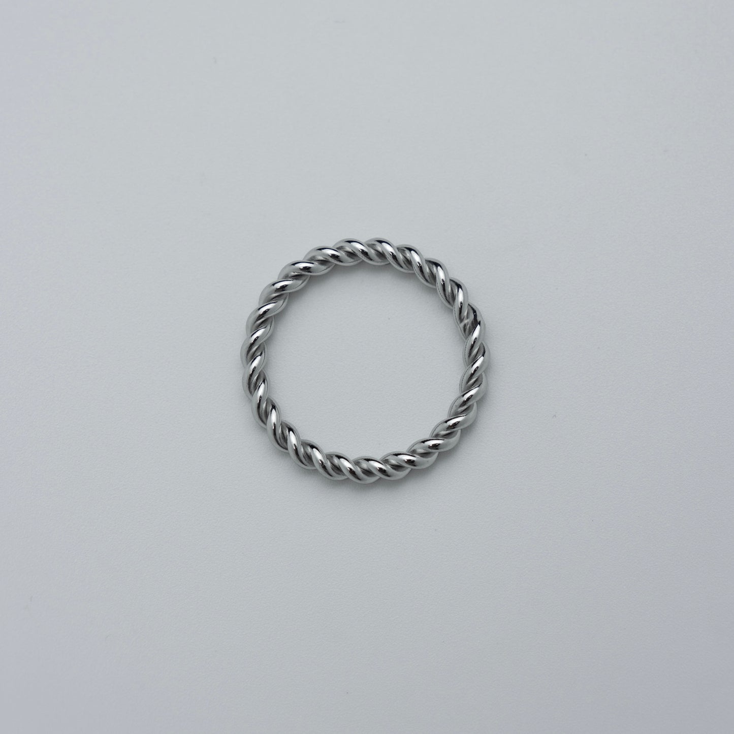 JAIRO Helix Twisted Ring in Silver