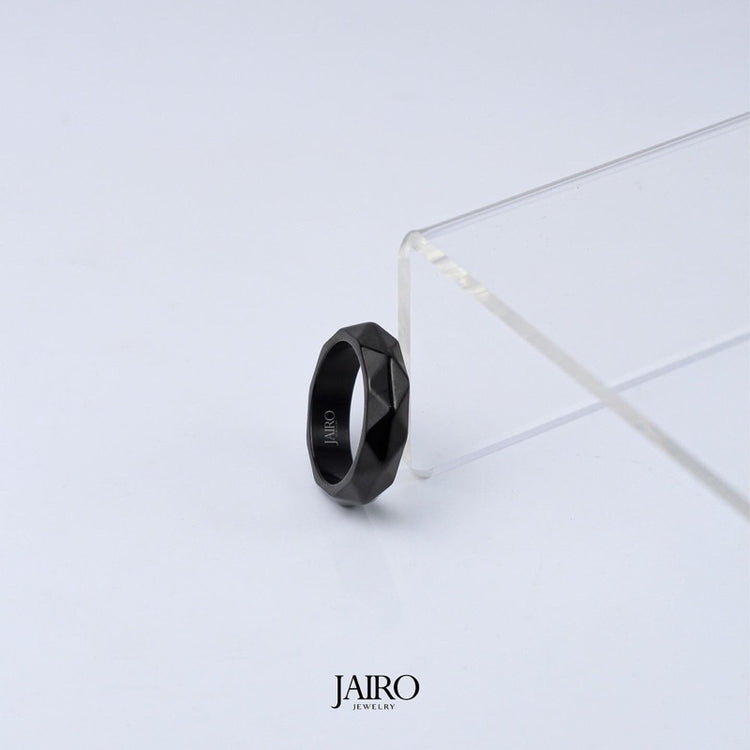 JAIRO Greco Diamond Ring in Jet Black