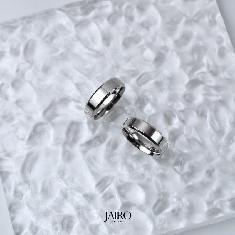 JAIRO Hugo Band Ring in Silver