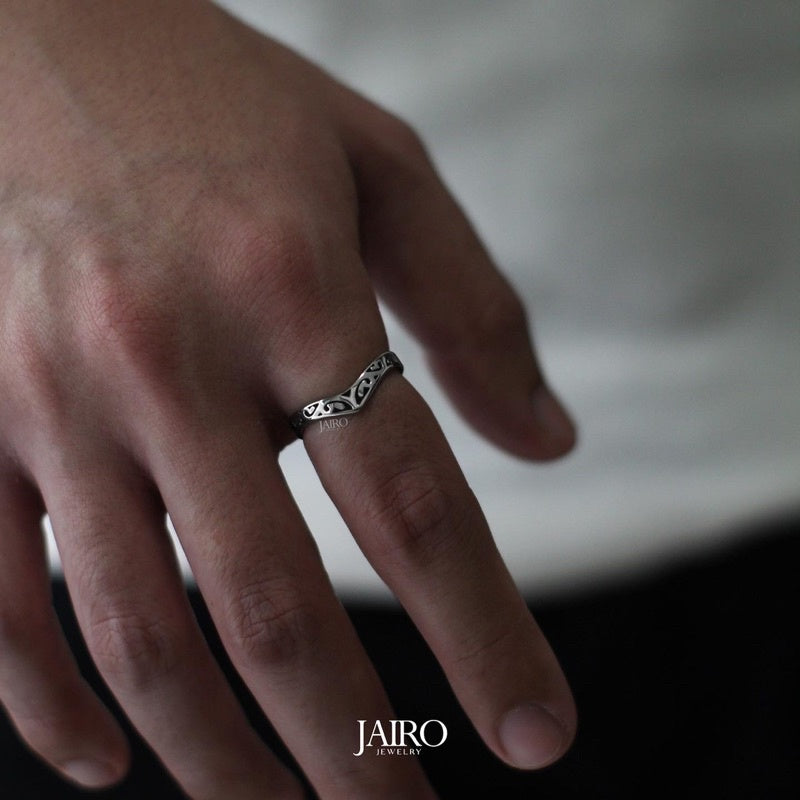 JAIRO Venus Ring in Silver