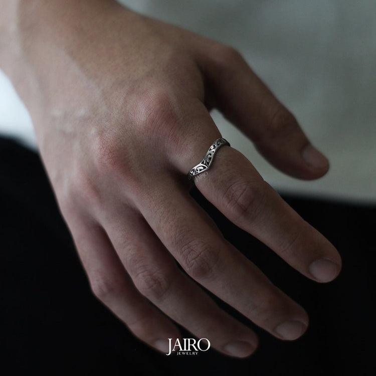 JAIRO Venus Ring in Silver