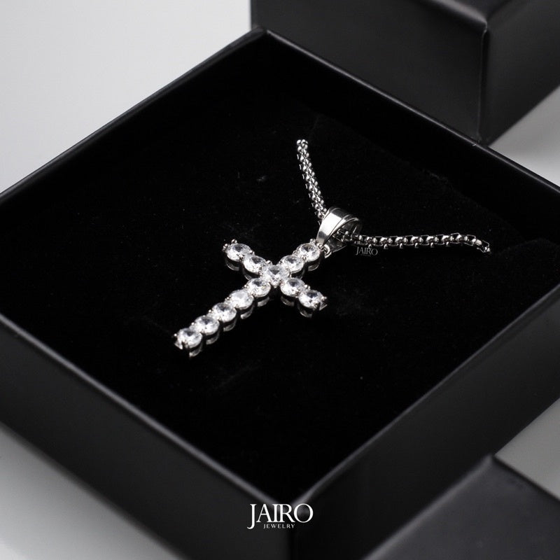 JAIRO Matheus Iced Out Crucifix Cross Necklace in Silver