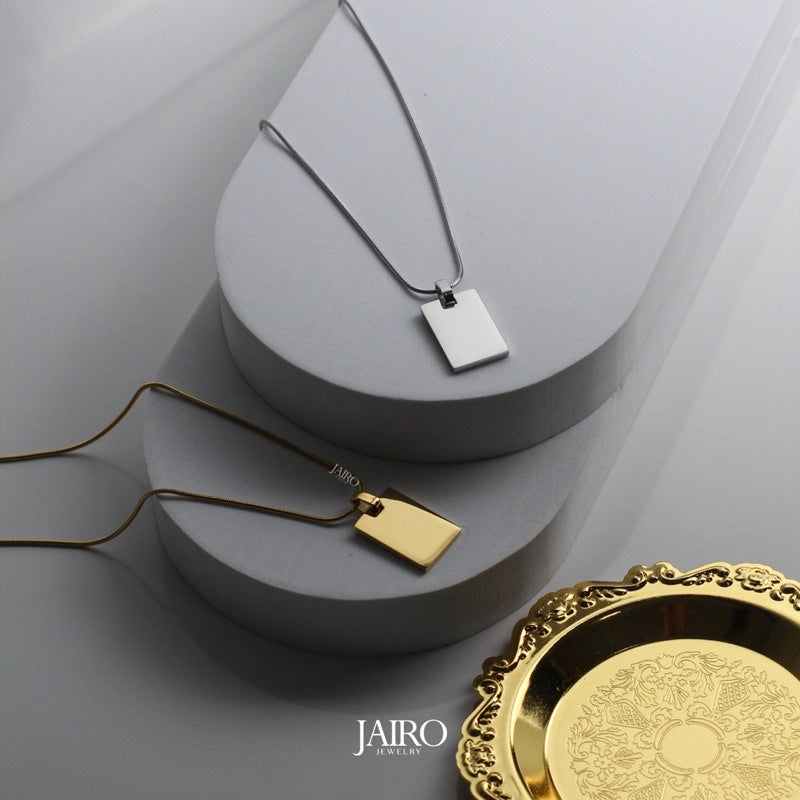 JAIRO Pierre Tag Necklace in Silver