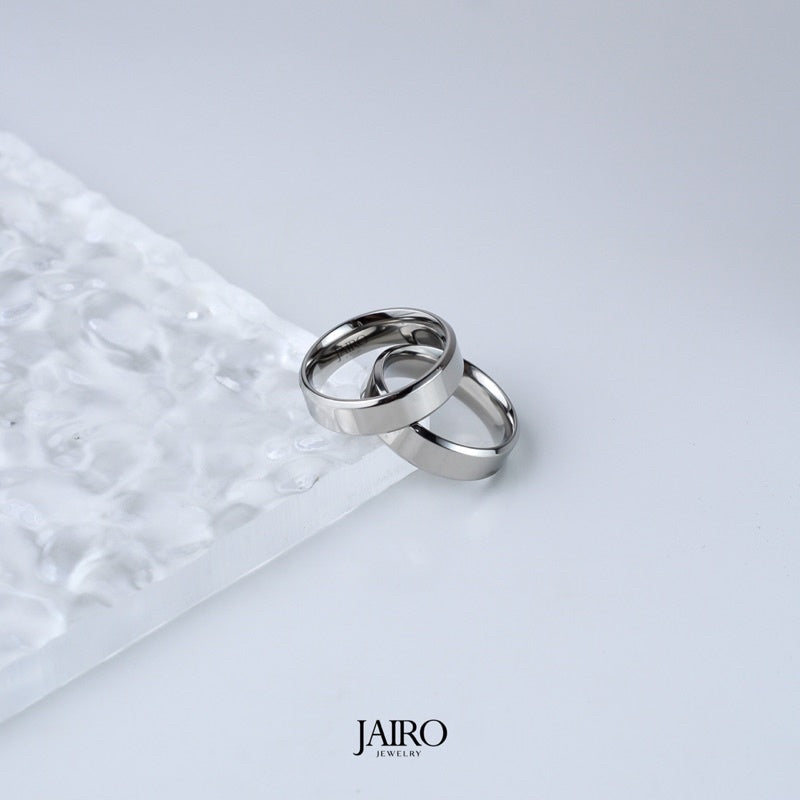 JAIRO Hugo Band Ring in Silver