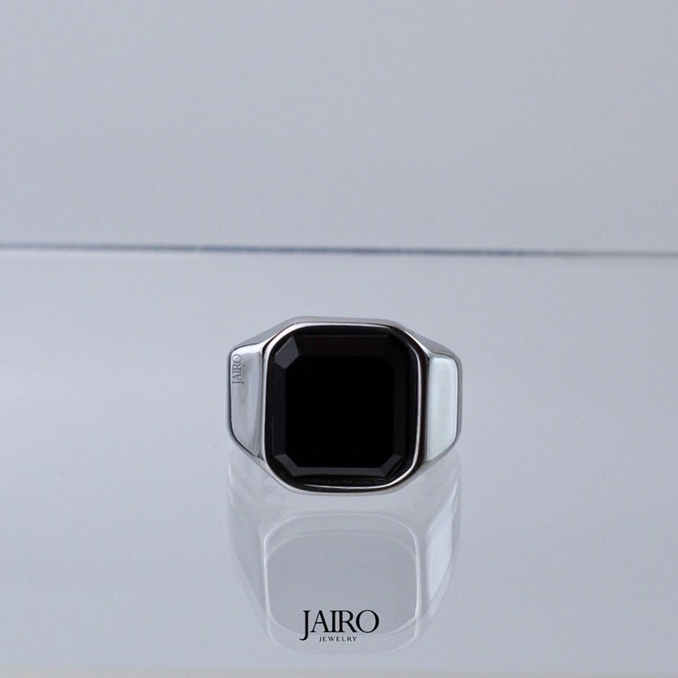 JAIRO Maxus Black Signet Ring in Silver