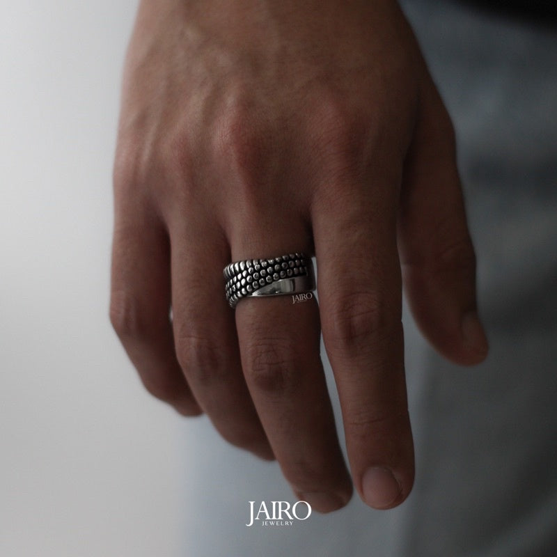 JAIRO Varum Octo Ring in Silver