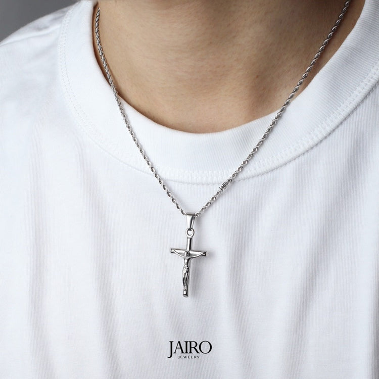 JAIRO Samuel Crucifix Necklace in Silver