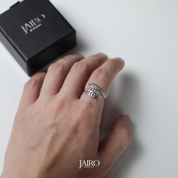 JAIRO Palmo Adjustable Ring in Silver