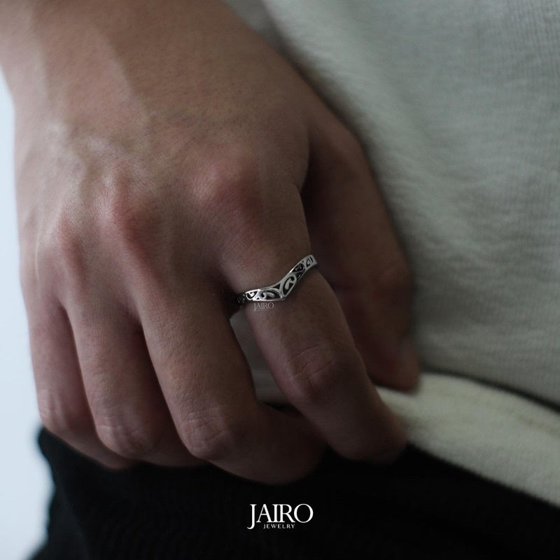 JAIRO Venus Ring in Silver