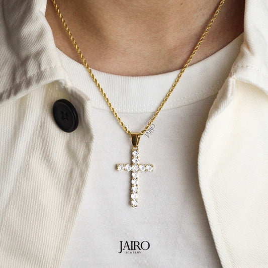 JAIRO Matheus Iced Out Crucifix Necklace in Gold