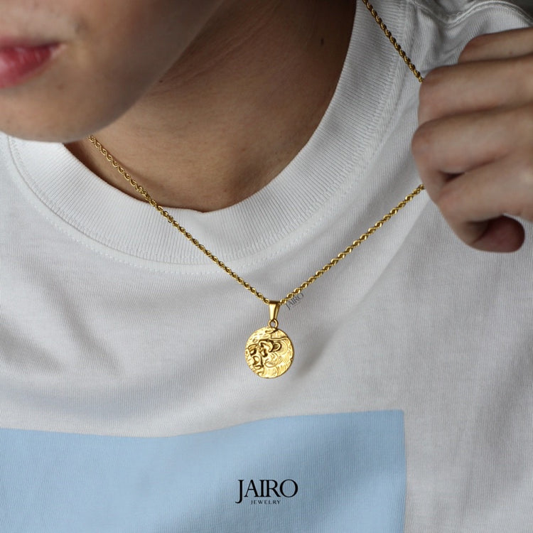 JAIRO Mufasa Lion Necklace in Gold