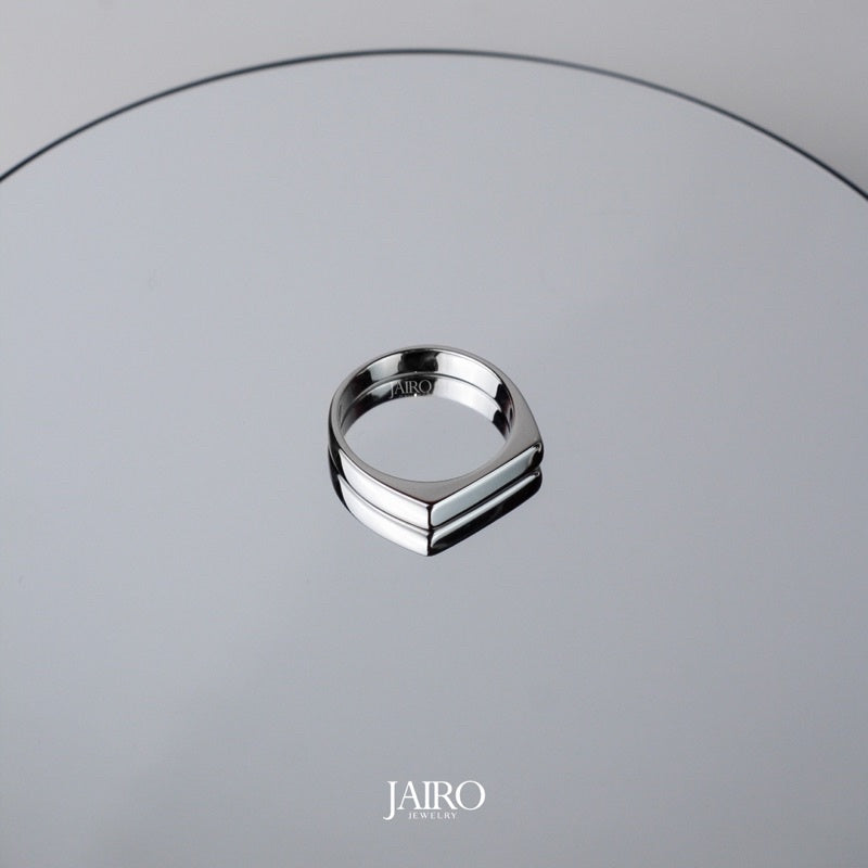 JAIRO Mauro Bar Signet Ring in Silver
