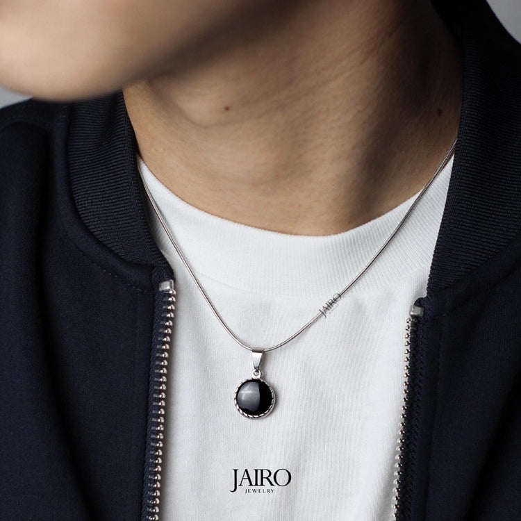 JAIRO Hermano Black Amulet Necklace in Silver