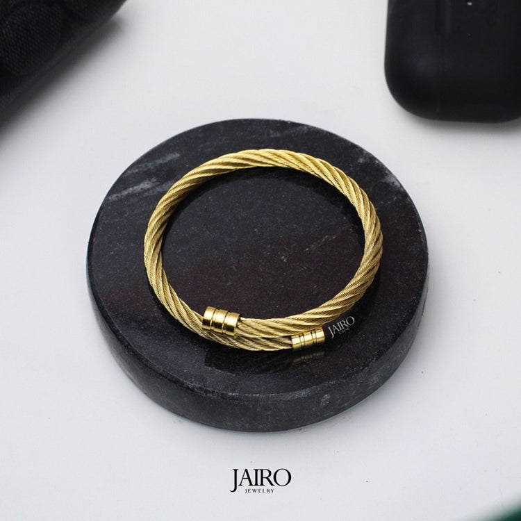 JAIRO Cortez Cable Cuff Bangle in Gold