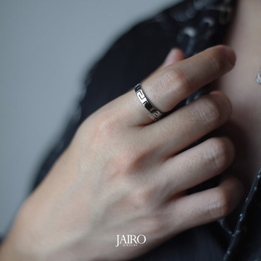 JAIRO Giza Slim Ring in Silver